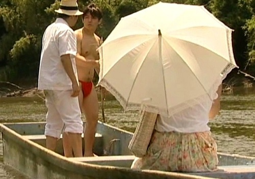 《ヘンリー塚本・昭和の夏》「いいわっ♥」船頭を泳いでる間に、ボートの上で青姦を始める不倫男女がエロくて抜ける！